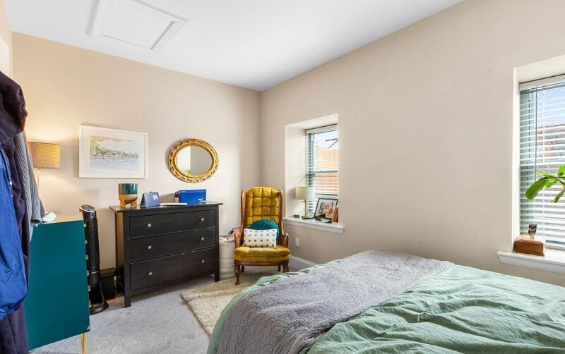 Building Photo - 722 S 22nd St