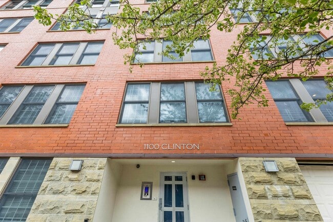 Building Photo - 1100 Clinton St