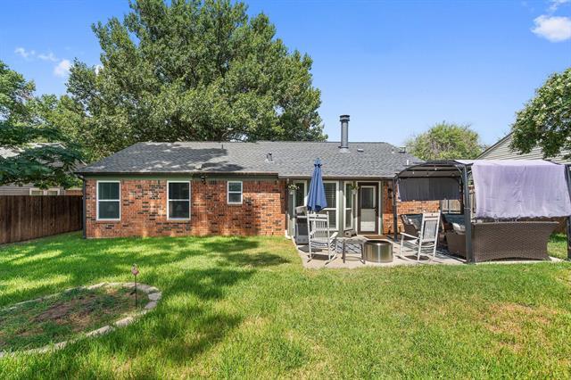 Building Photo - 512 Yellowstone Dr