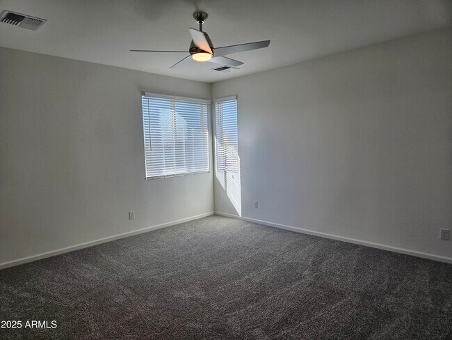 Building Photo - 651 N Ironwood Dr