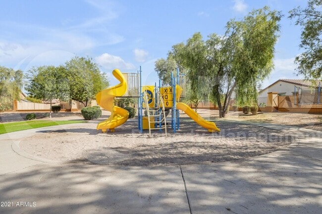 Building Photo - 44438 W Palo Aliso Way