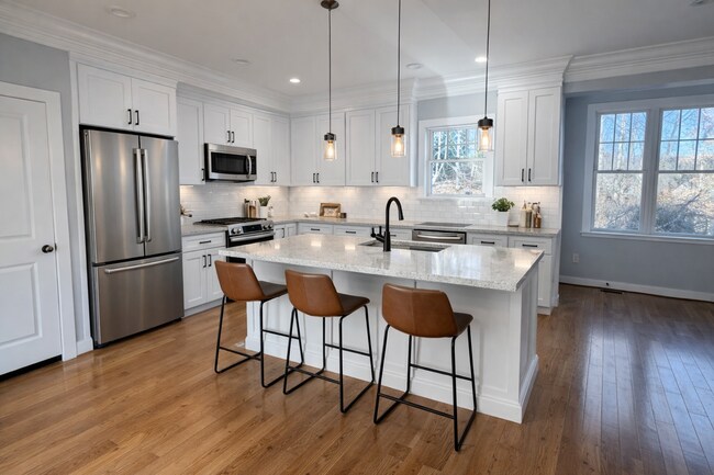 Building Photo - Spacious Home in Desirable SW Roanoke Location