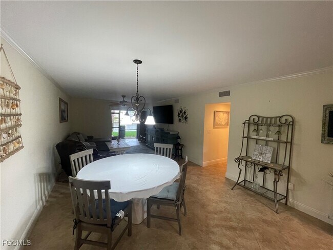Building Photo - 4525 Country Club Blvd