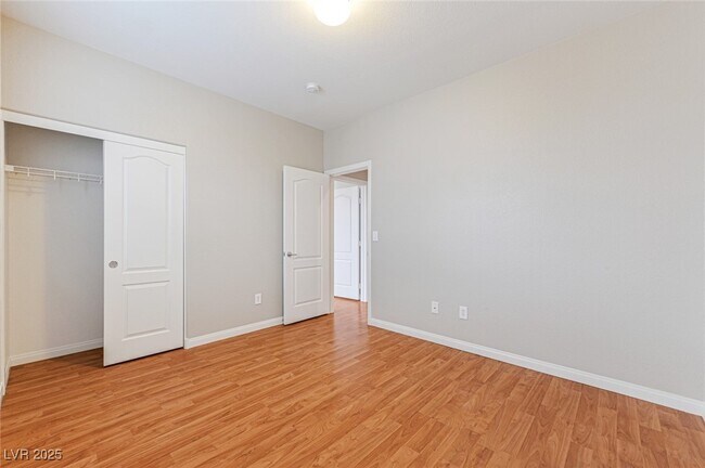 Building Photo - 7322 Fools Gold St