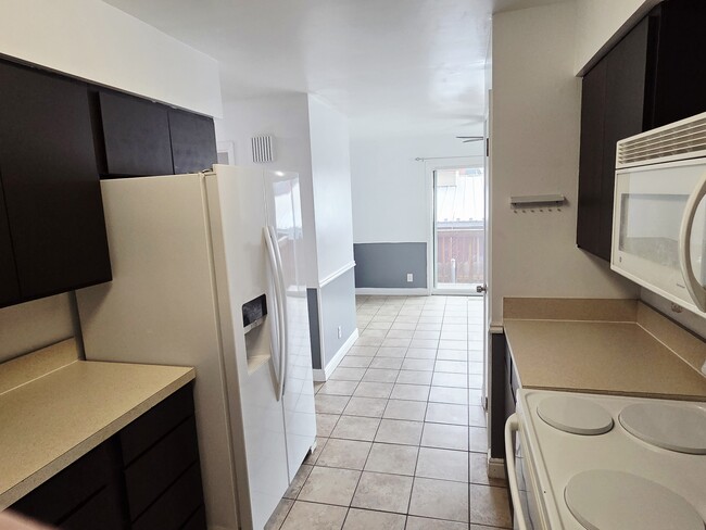 Building Photo - 1968 E 5850 S