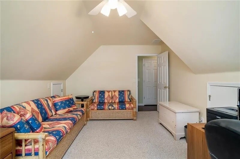 Building Photo - 3915 High Gables E