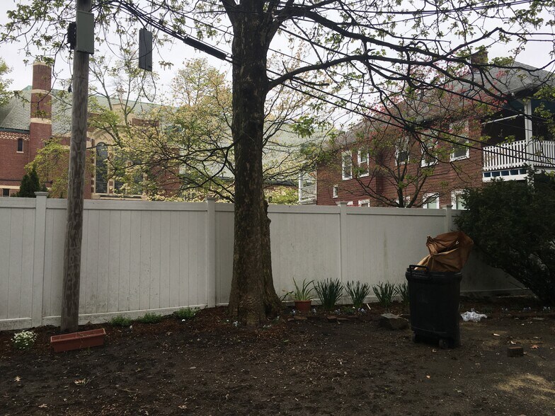 Building Photo - 34 Brookside Ave