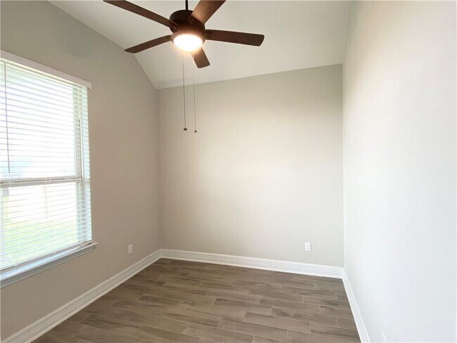 Building Photo - 2705 Rabbit Creek Dr