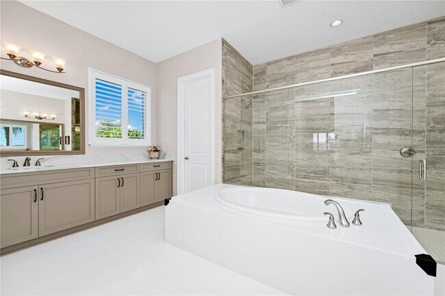 Building Photo - 15469 Shorebird Ln