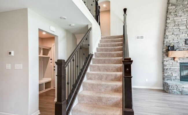 Building Photo - 15911 Long Meadow Way