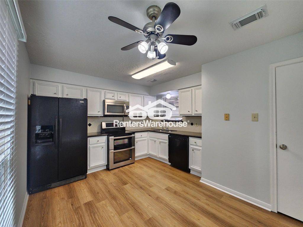 Building Photo - 8534 Dawnridge Dr