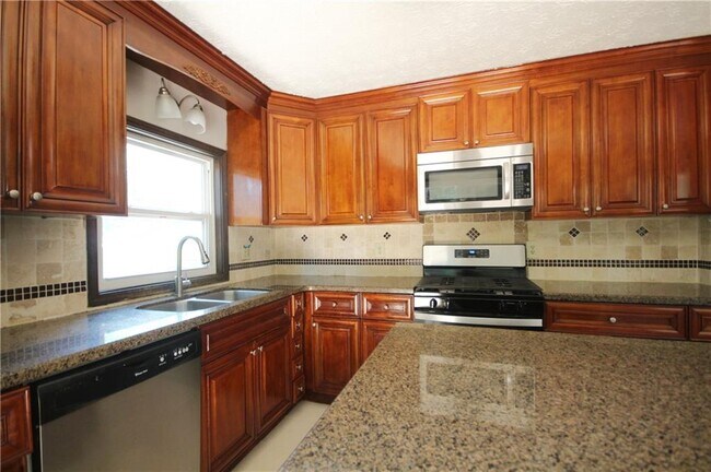 Building Photo - 3310 Chastain Crossing NW