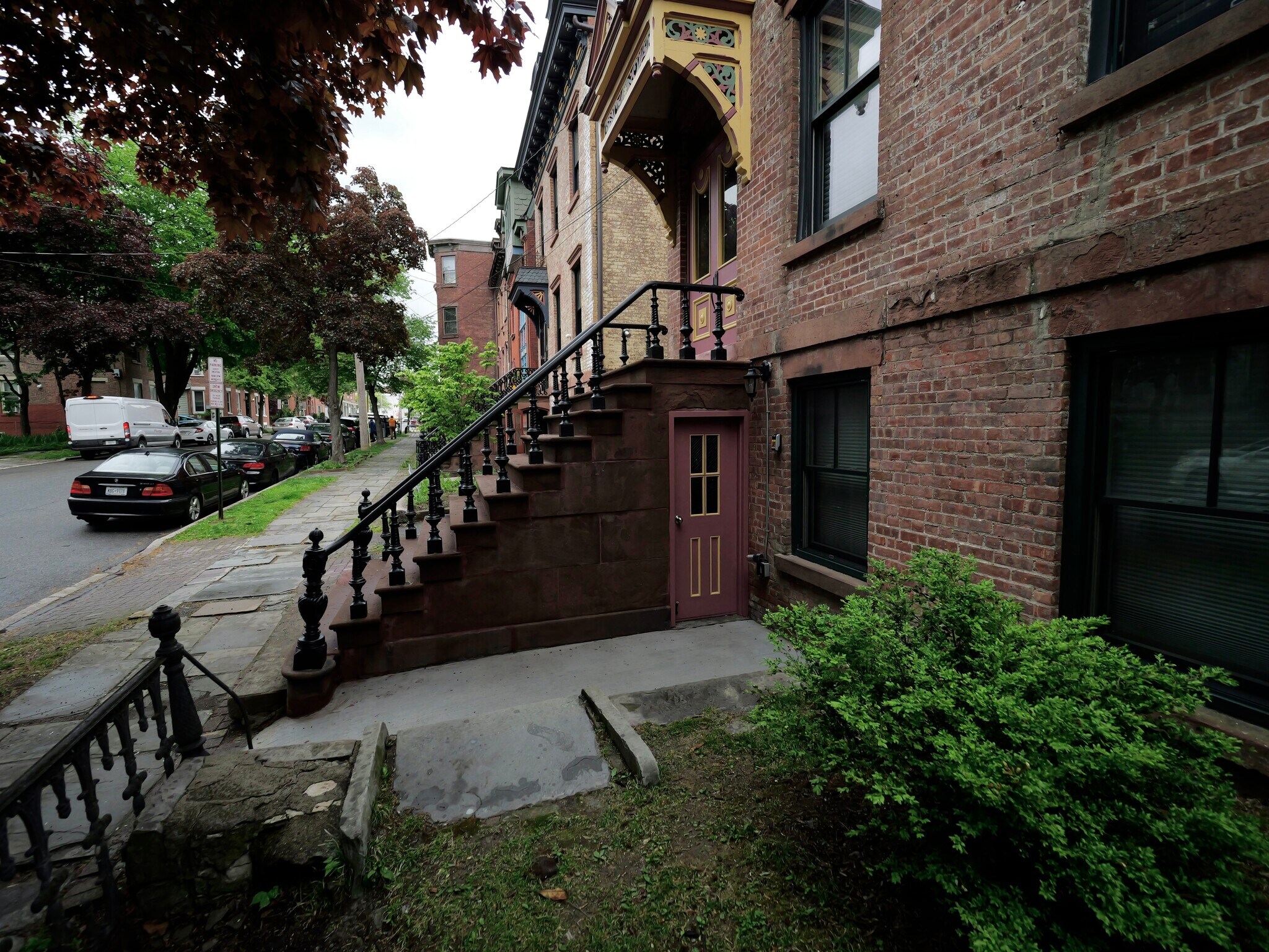 Building Photo - 4 Grand St