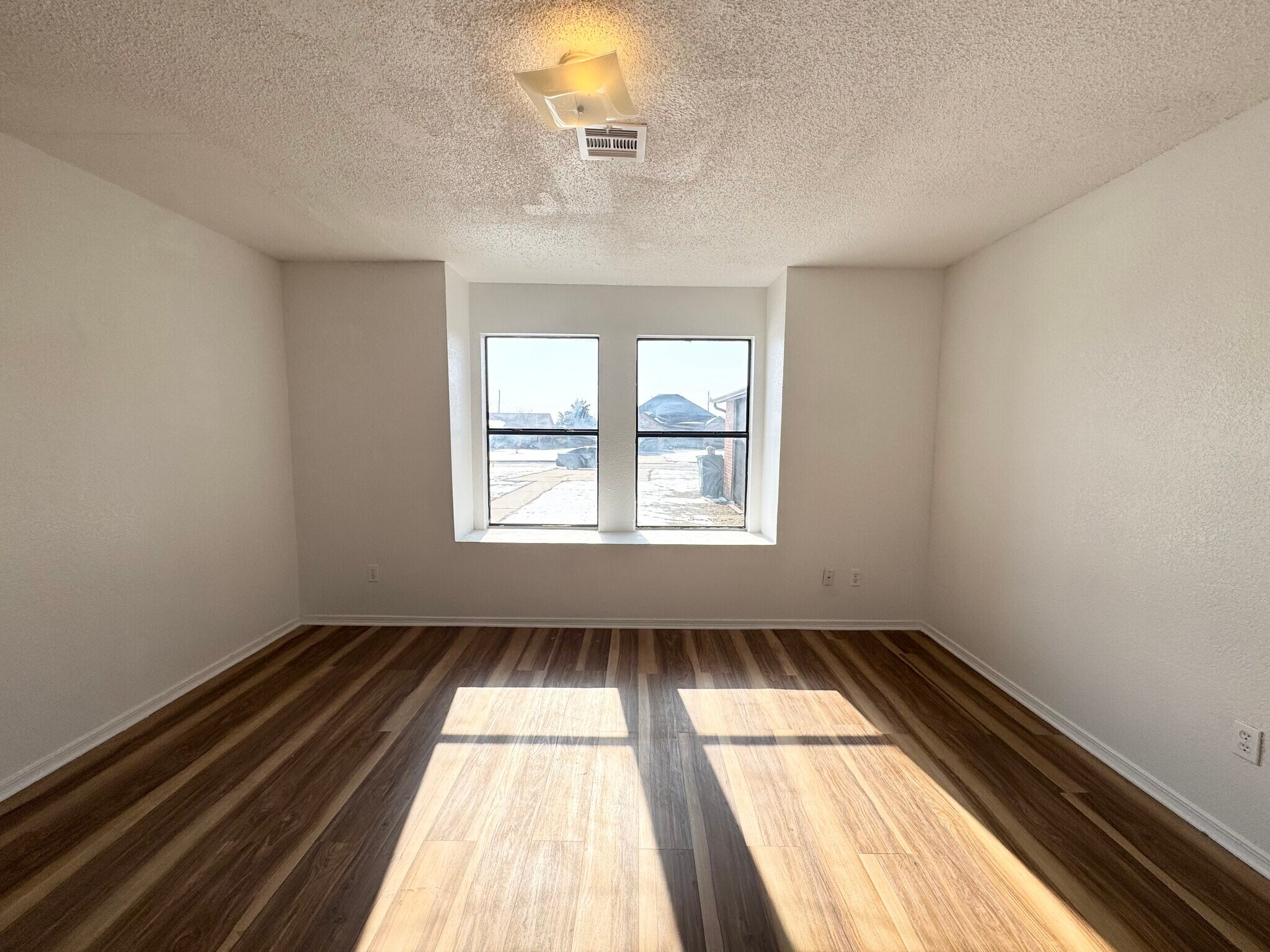 Building Photo - 339 NW 119th St