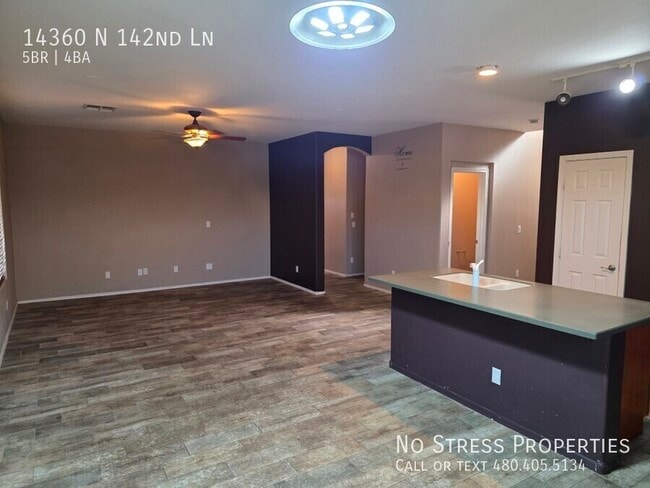 Building Photo - 14360 N 142nd Ln