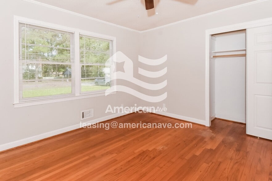 Building Photo - 1908 State Rd S-28-425