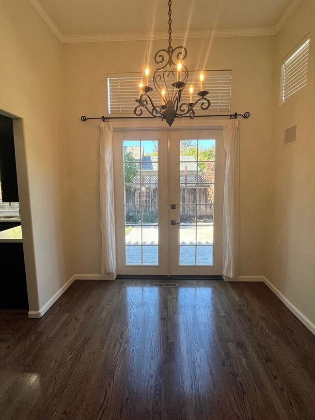 Building Photo - Updated 4 Bedroom 3 Bathroom Single Family...