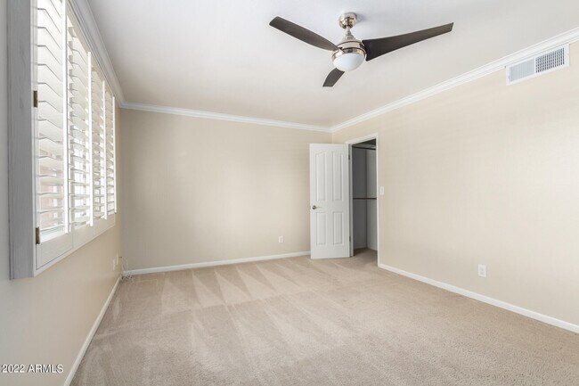 Building Photo - 8482 E Chaparral Rd