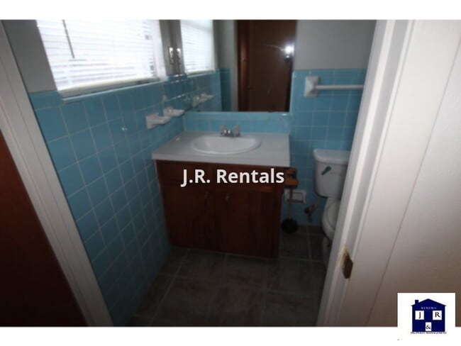 Building Photo - 1903 Wayne St