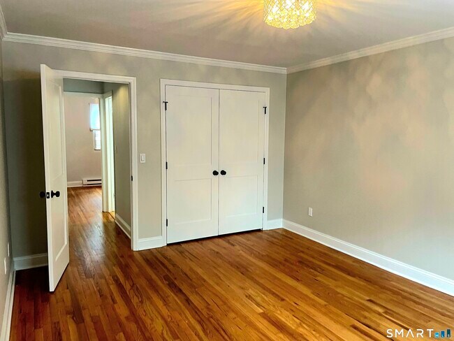 Building Photo - 9 Windell Pl