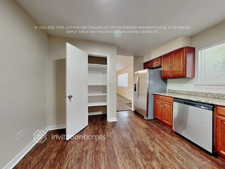 Building Photo - 2307 Pepperweed Dr