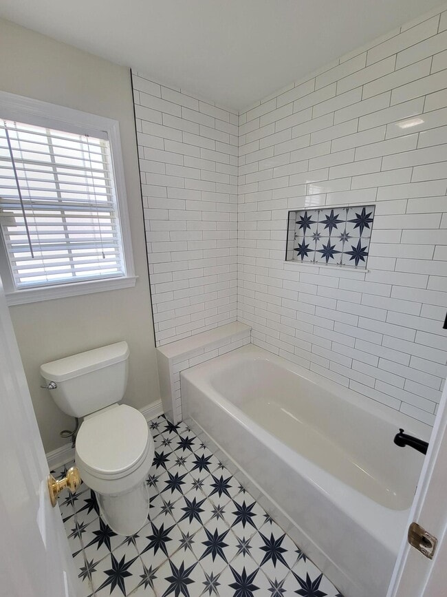 Building Photo - 3808 Saber Tooth Cir
