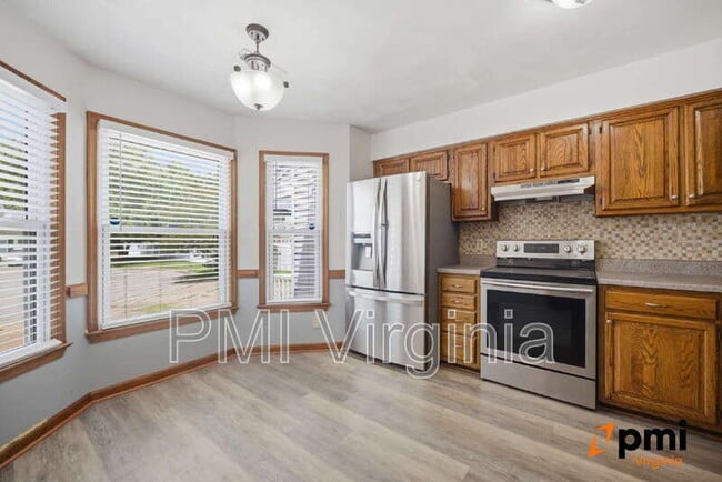 Building Photo - 202 Stonehall Ct