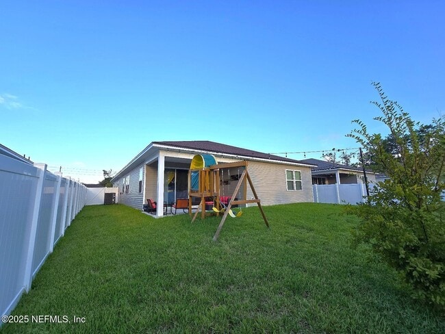 Building Photo - 12284 Peanut Ct