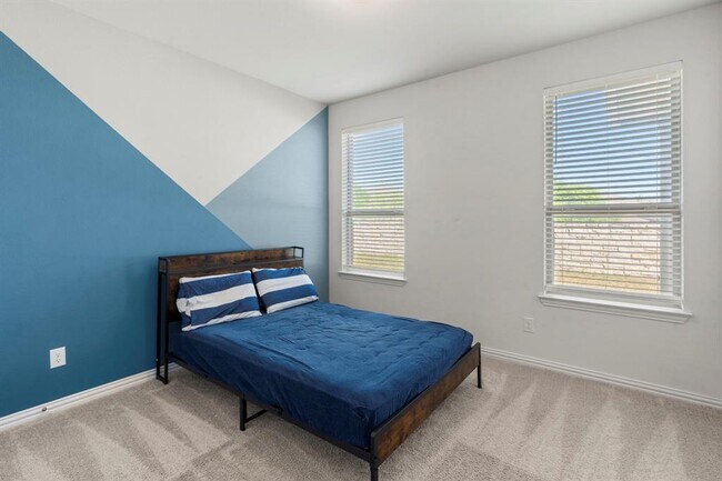 Building Photo - 705 Coyote Crk Wy