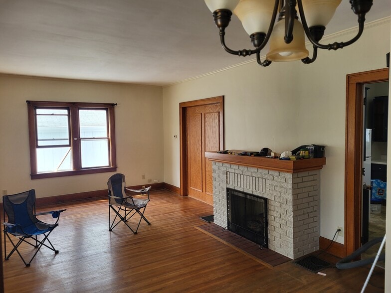 Building Photo - 408 S West St