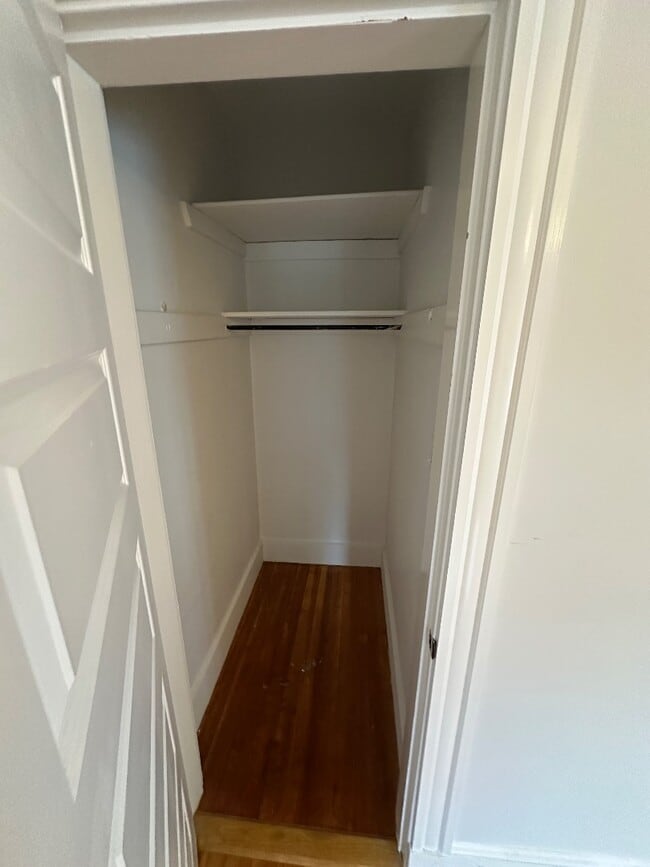 Building Photo - 151 Edinboro St