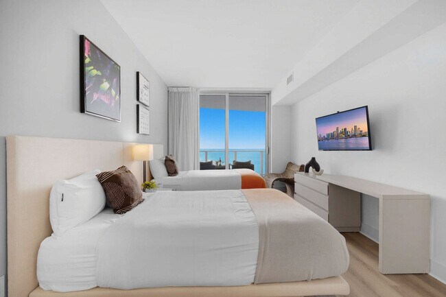 Building Photo - 4111 S Ocean Dr