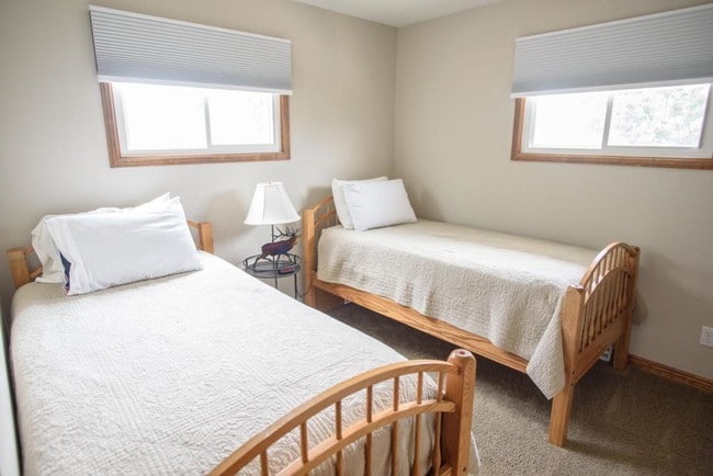 Building Photo - 1821 Raven Ave