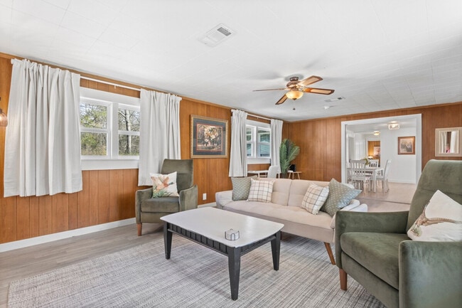 Building Photo - 10104 Johns Bayou Rd