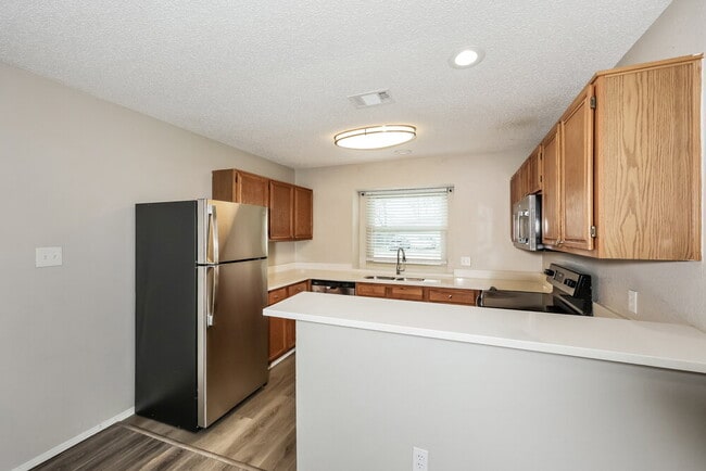 Building Photo - 1121 Cardinal Oaks Dr