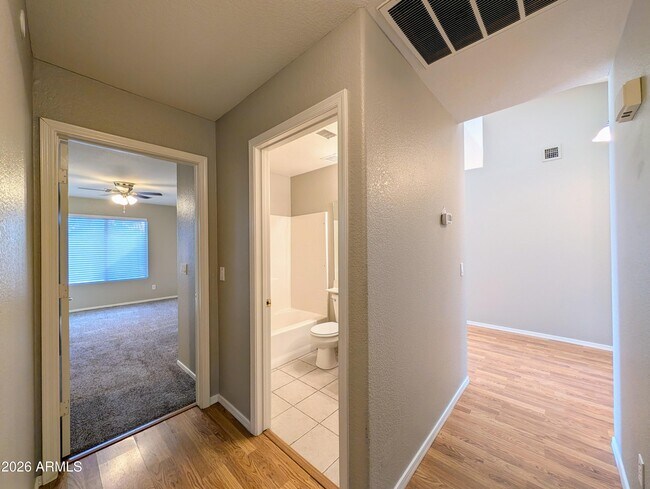 Building Photo - 8639 W Fullam St