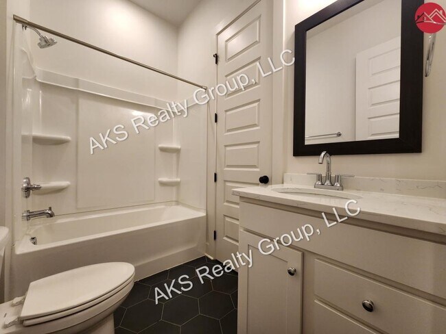 Building Photo - 1012 Windsor Dr