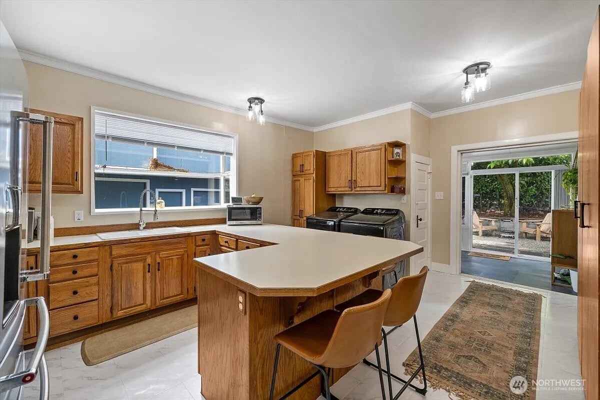 kitchen - 3311 25th Ave S