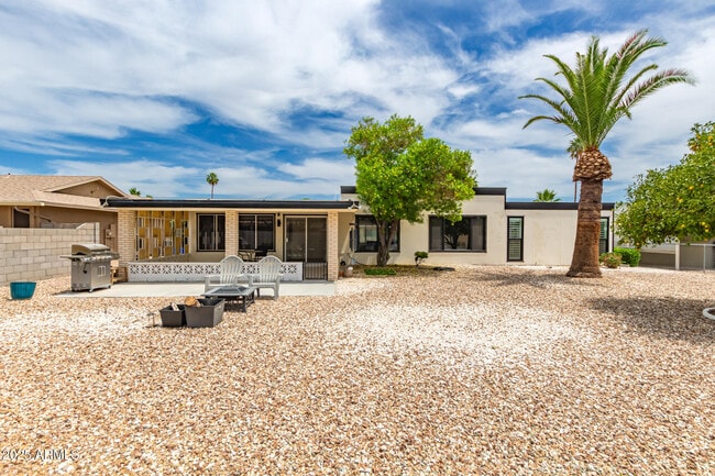 Building Photo - 10313 W Brookside Dr