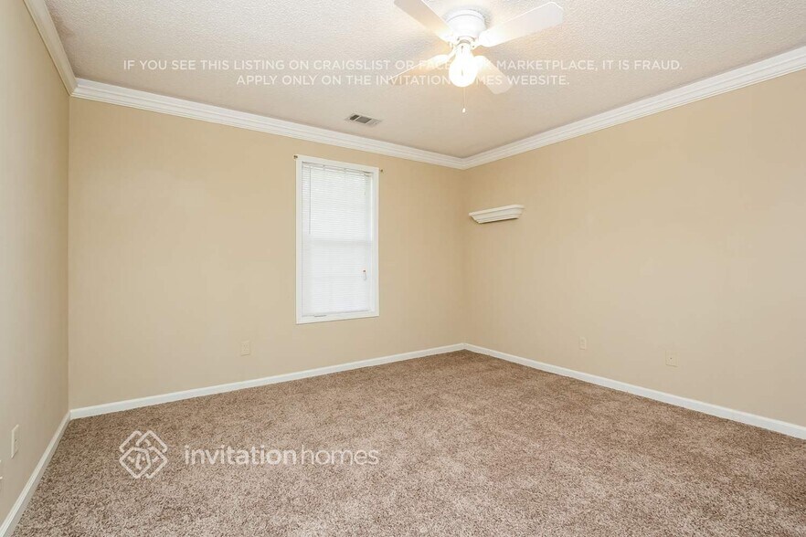 Building Photo - 443 Linda Ln