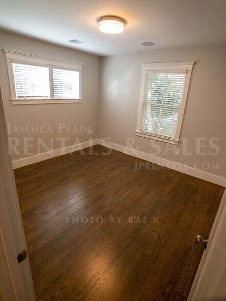 Building Photo - 88 Rossmore Rd