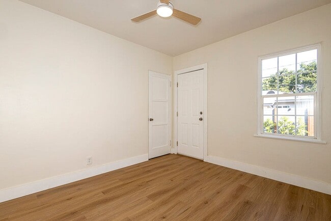 Building Photo - Keystone