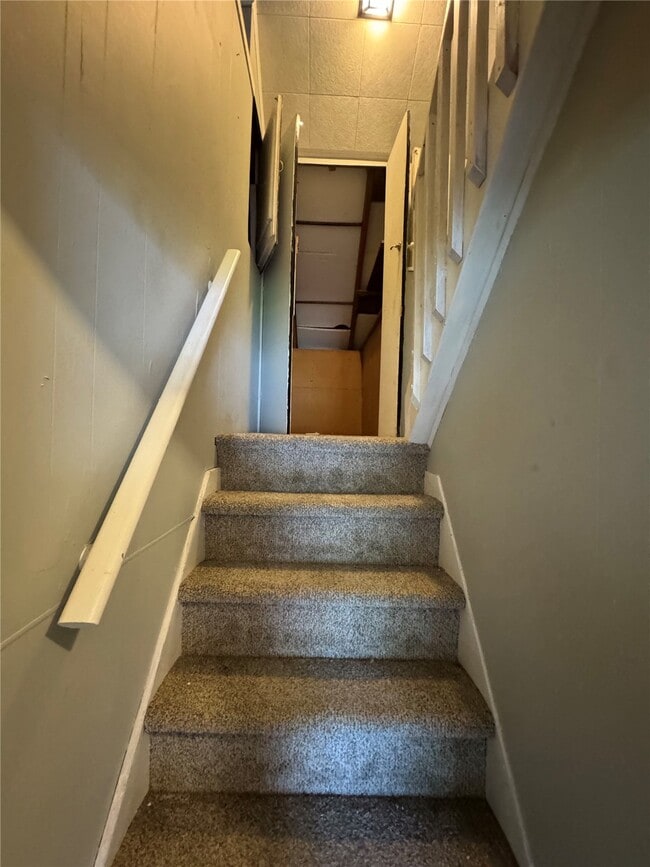 Building Photo - 1107 Bristow St