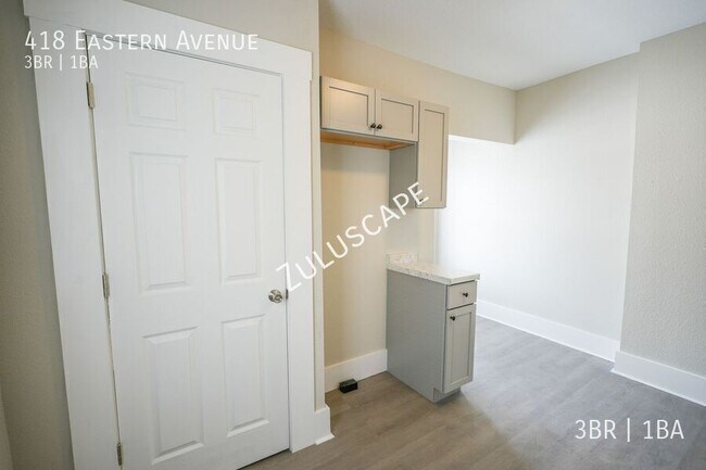 Building Photo - 418 Eastern Ave