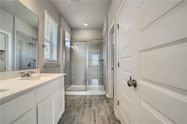 Building Photo - 2924 Sage Ranch Dr