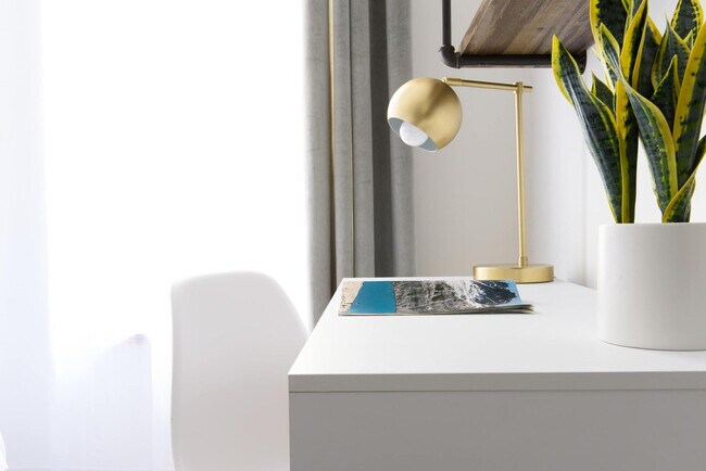 Building Photo - 1597 York Ave