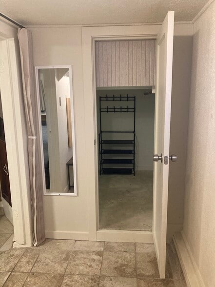 Building Photo - 3421 Belmont Ave