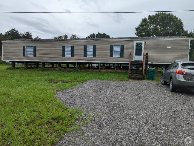 Building Photo - 4601 Hazard Rd