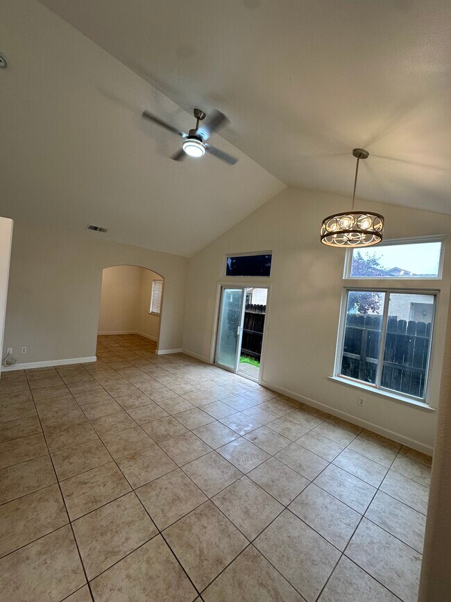 Building Photo - 5683 W Holland Ave