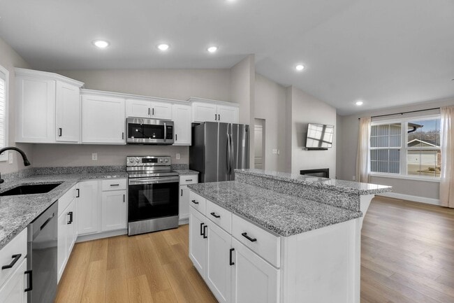 Building Photo - Beautiful, Updated Home In Jackson